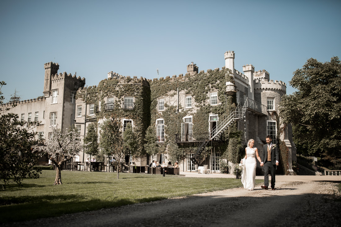 Bellingham castle wedding in Ireland. Photographer Mario Vaitkus